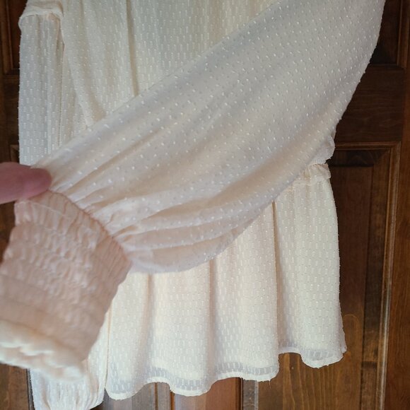 BLU PEPPER WOMEN'S PEASANT BABYDOLL CREAM BLOUSE TEXTURED FLOWY SZ LARGE - Picture 3 of 11